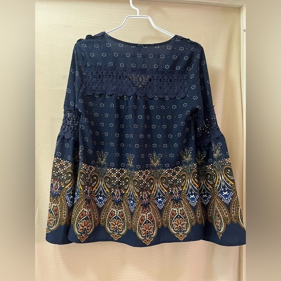 ⚫️ BOGO Charlotte Russe summer boho paisley women’s top size small - Picture 4 of 7